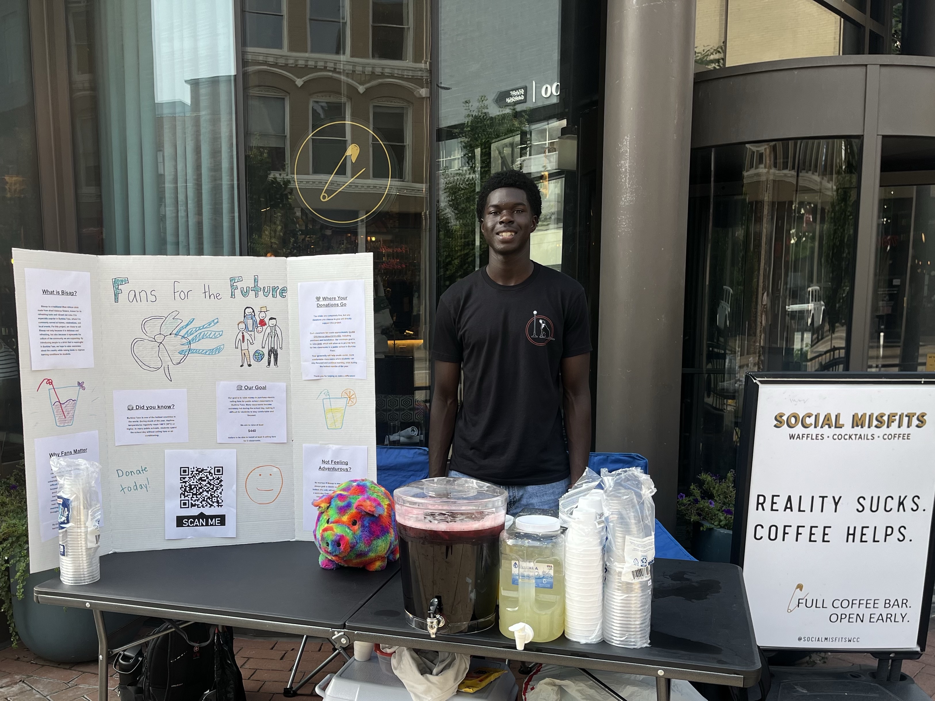 Yannis at the stand